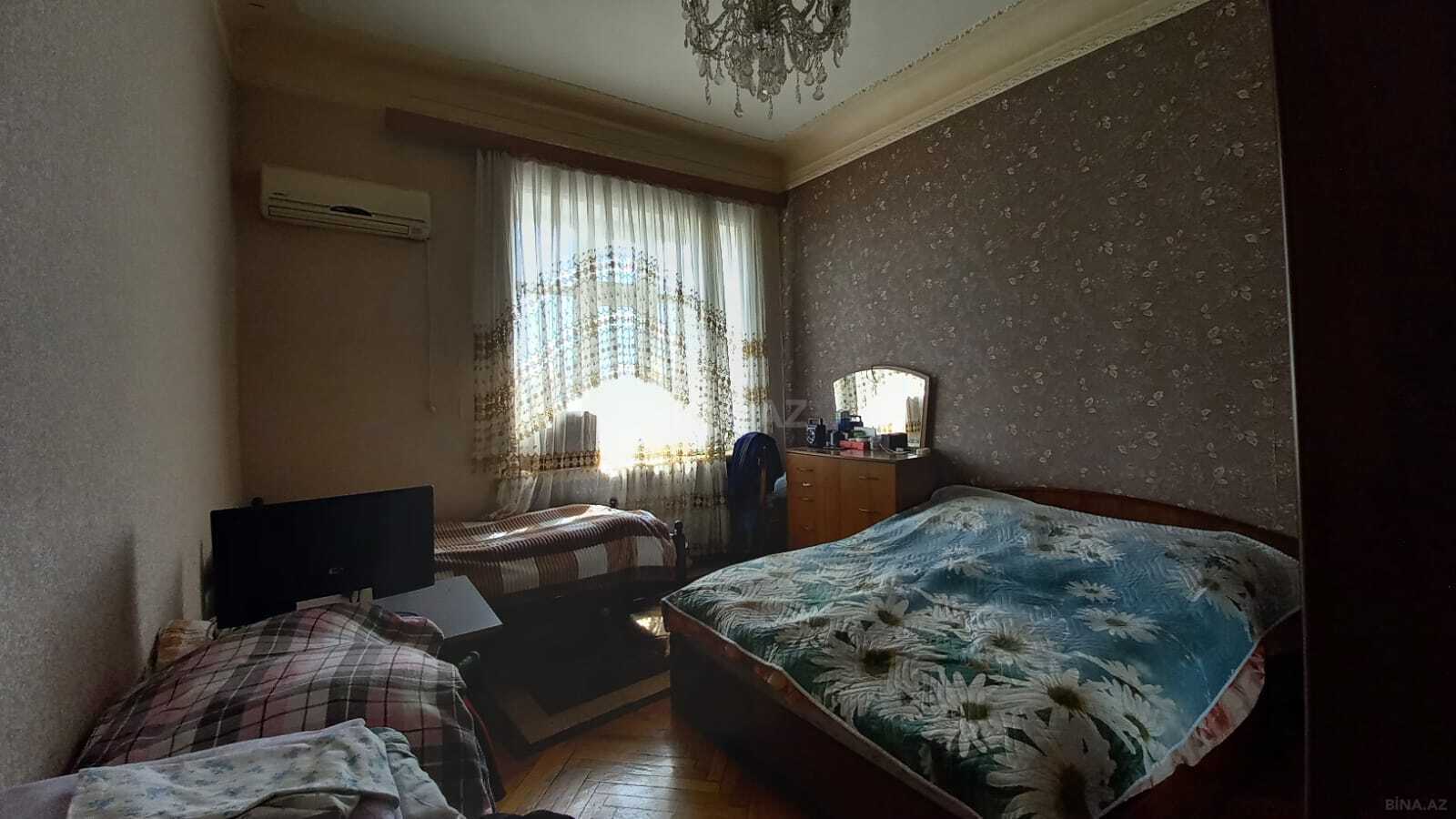 3 otaqlı Köhnə tikili, 28 May m., Bakı