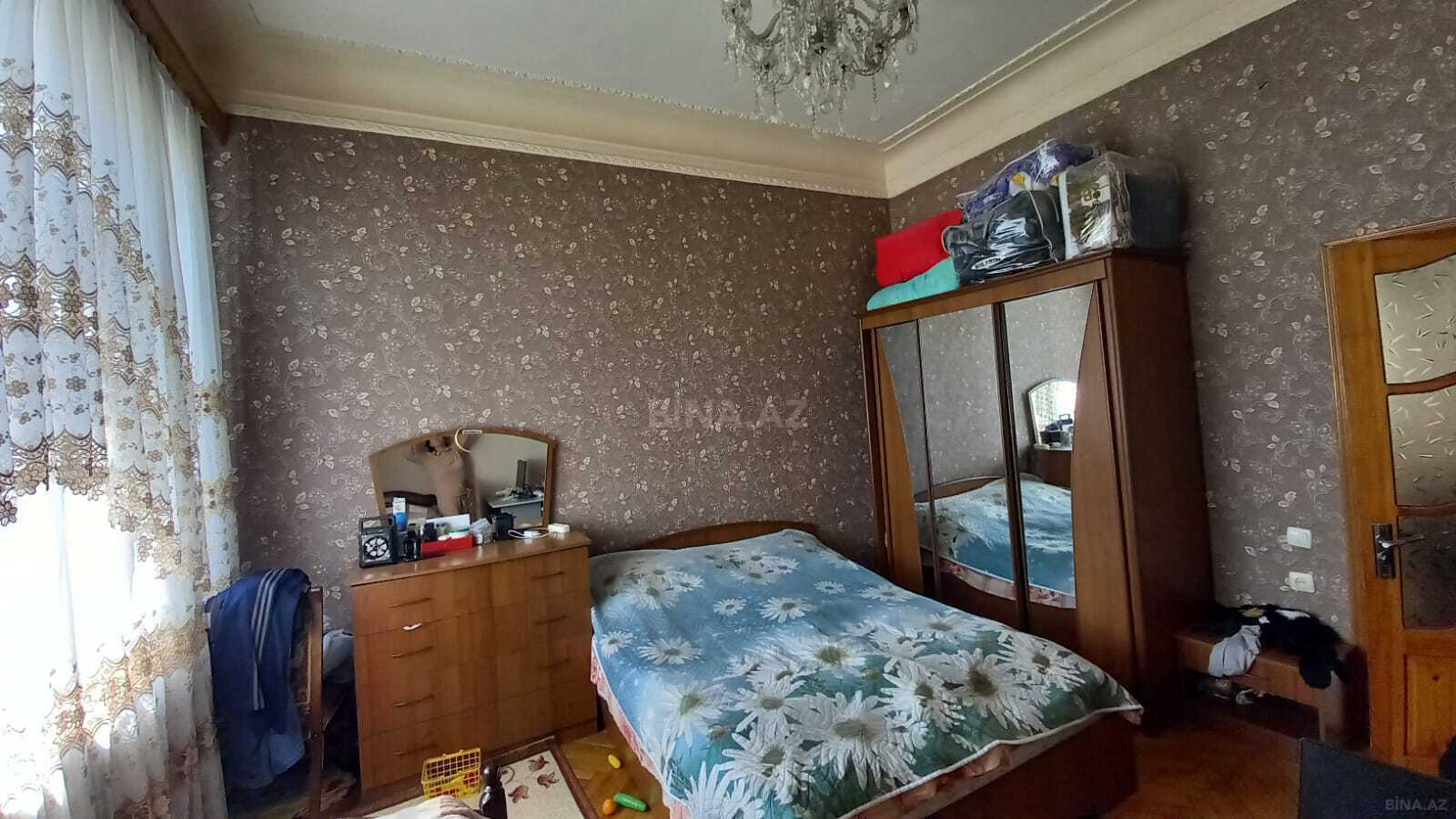3 otaqlı Köhnə tikili, 28 May m., Bakı