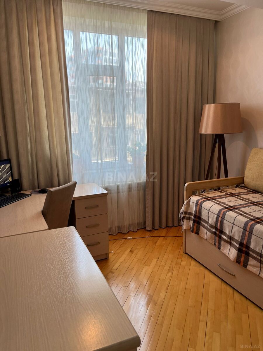 3 otaqlı Yeni tikili, Memar Əcəmi m., Bakı