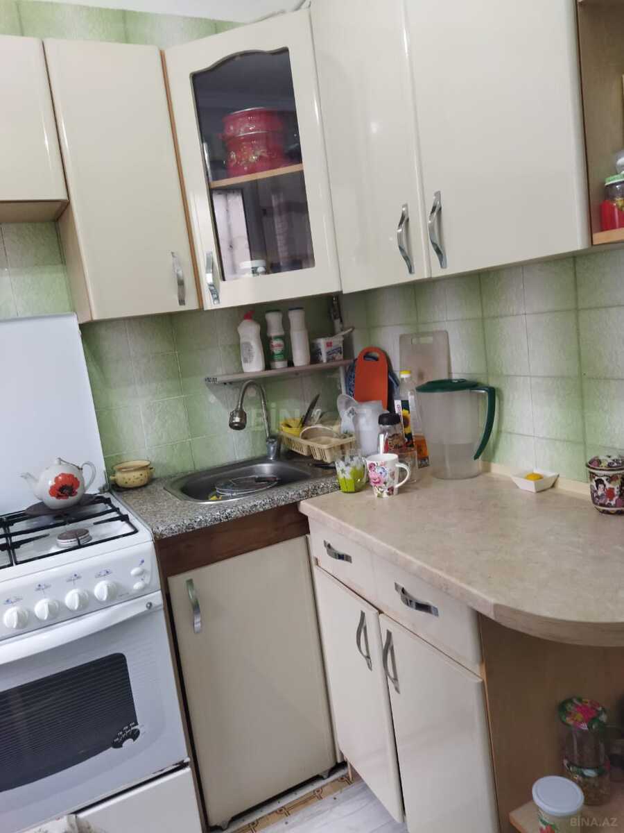 4 otaqlı Köhnə tikili, Xalqlar Dostluğu m., Bakı