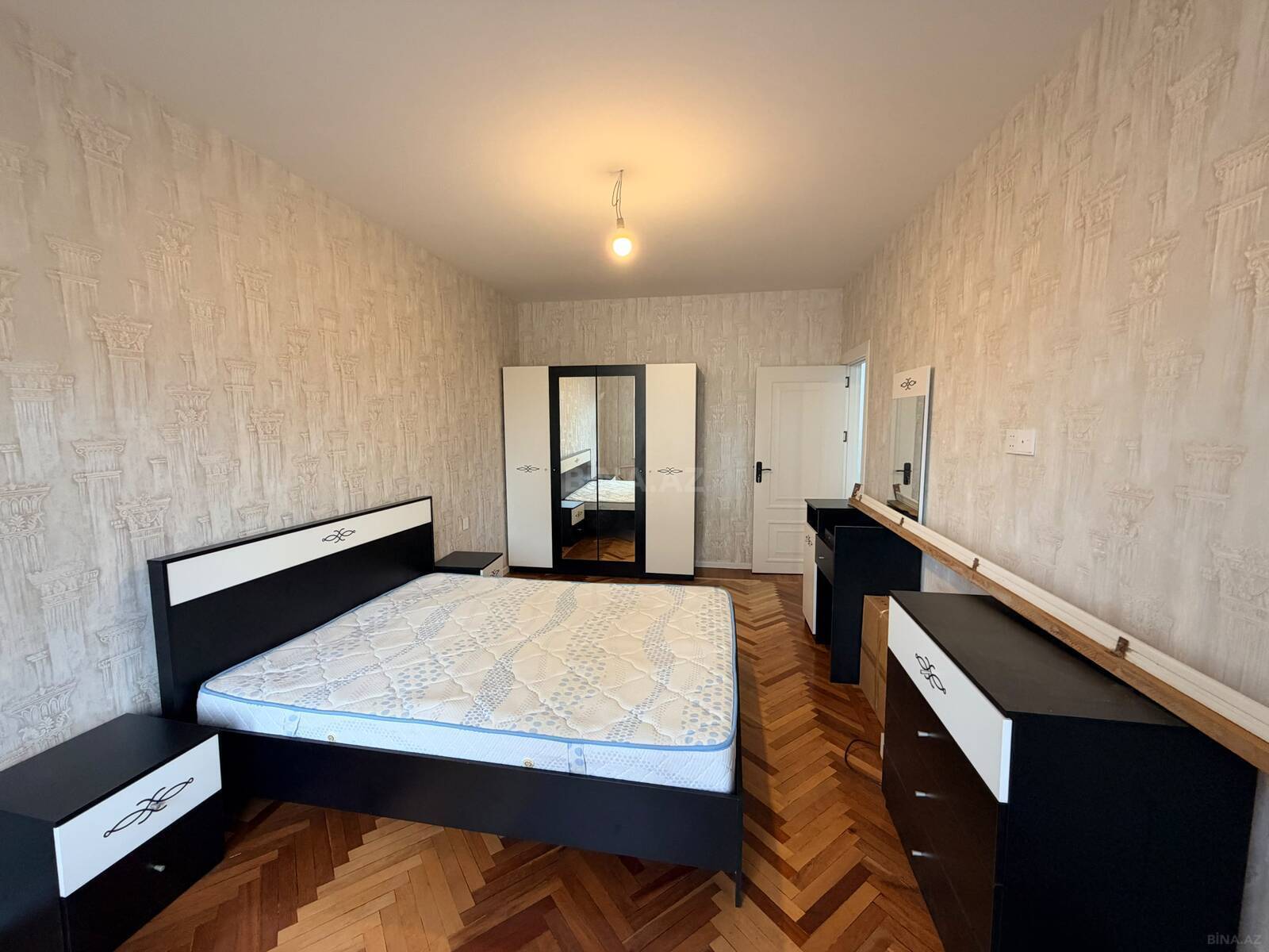 3 otaqlı Köhnə tikili, Əhmədli m., Bakı