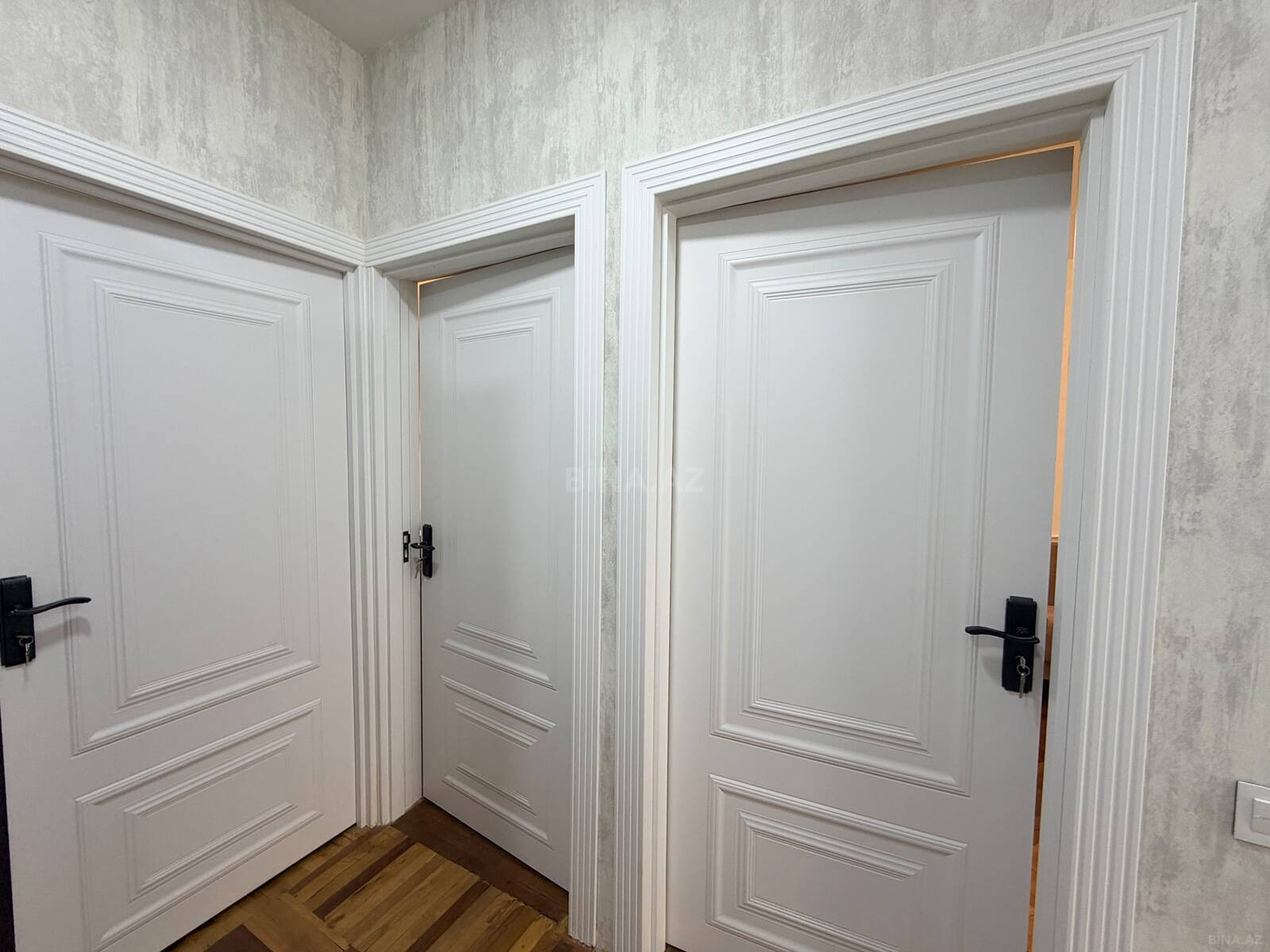 3 otaqlı Köhnə tikili, Əhmədli m., Bakı