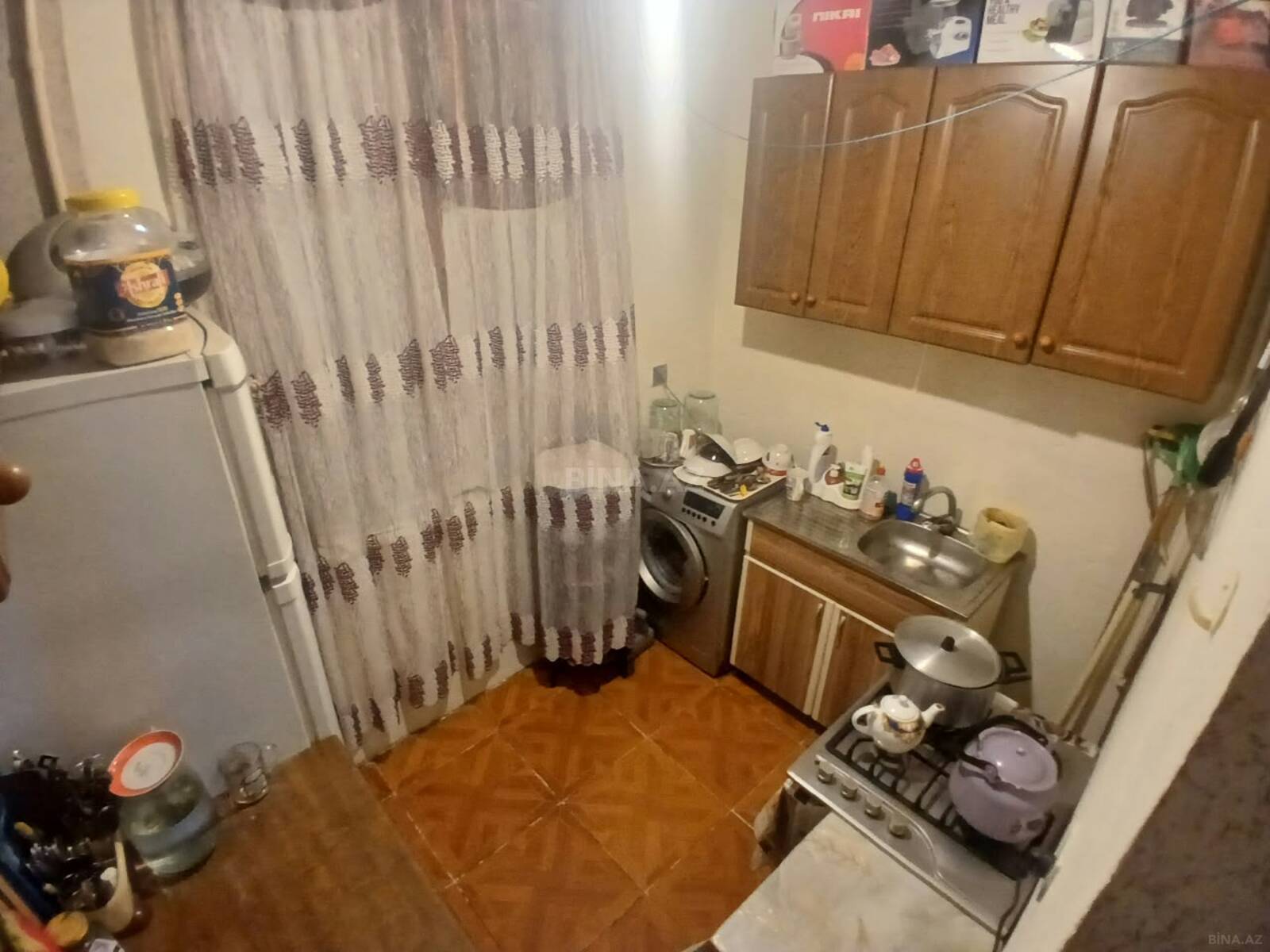 3 otaqlı Köhnə tikili, Neftçilər m., Bakı