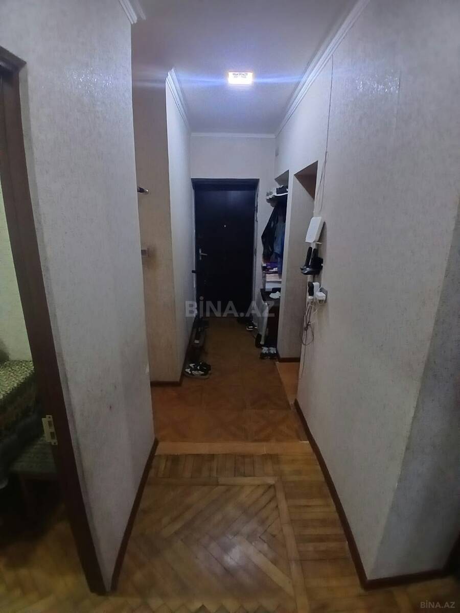 3 otaqlı Köhnə tikili, Neftçilər m., Bakı
