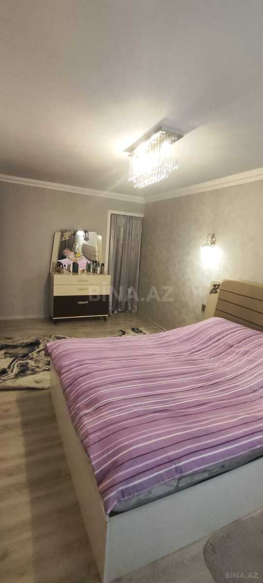 4 otaqlı Köhnə tikili, Neftçilər m., Bakı