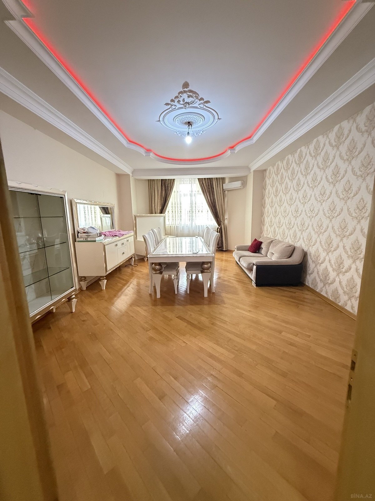 3 otaqlı Yeni tikili, 8-ci kilometr q., Bakı