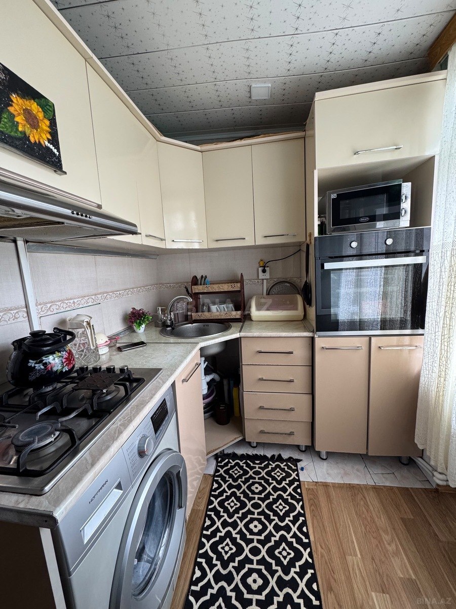 2 otaqlı Köhnə tikili, İnşaatçılar m., Bakı