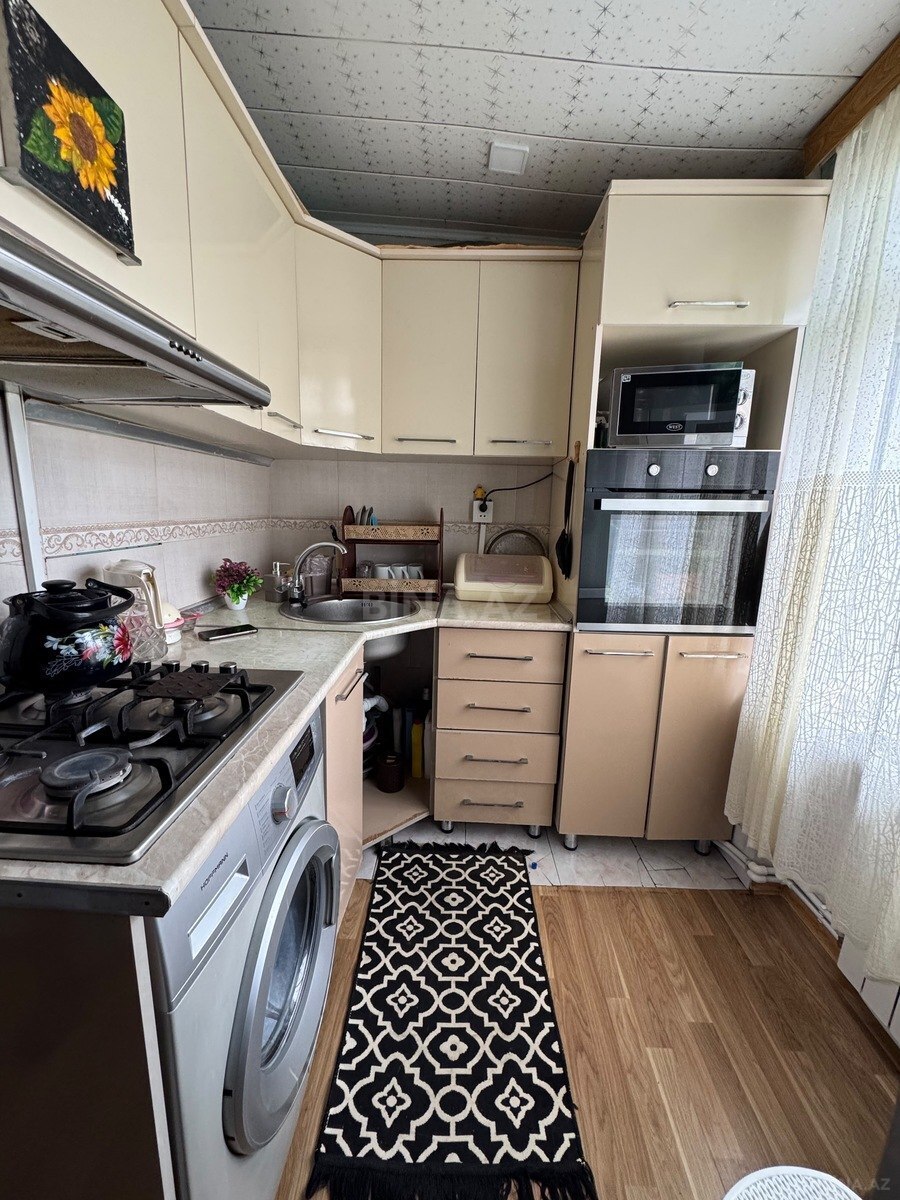 2 otaqlı Köhnə tikili, İnşaatçılar m., Bakı