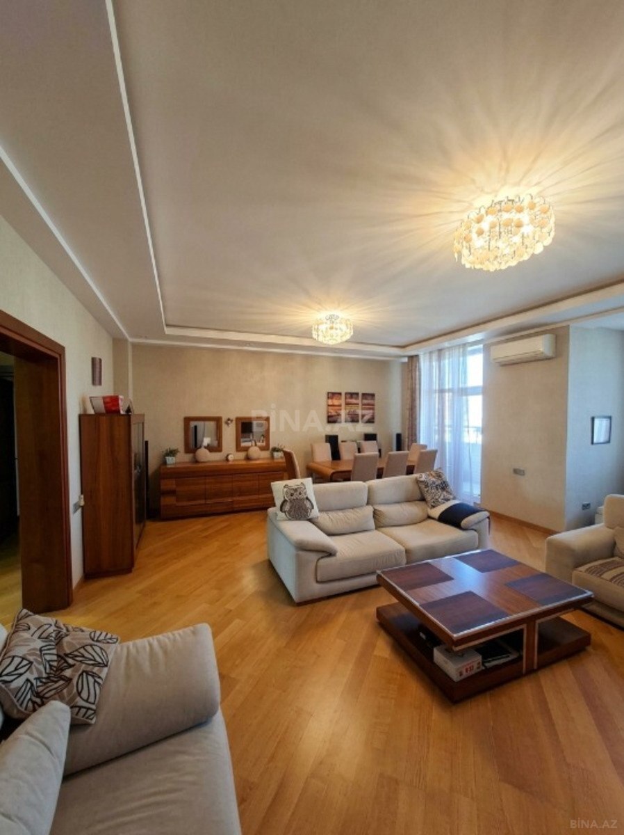 4 otaqlı Yeni tikili, Şah İsmayıl Xətai m., Bakı