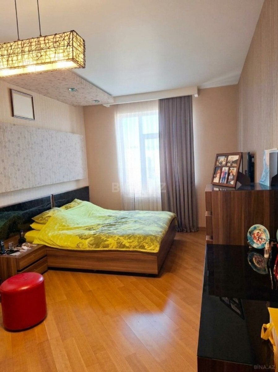 4 otaqlı Yeni tikili, Şah İsmayıl Xətai m., Bakı