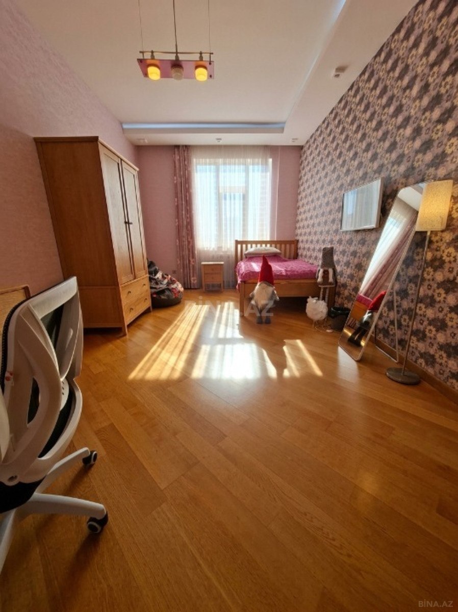 4 otaqlı Yeni tikili, Şah İsmayıl Xətai m., Bakı