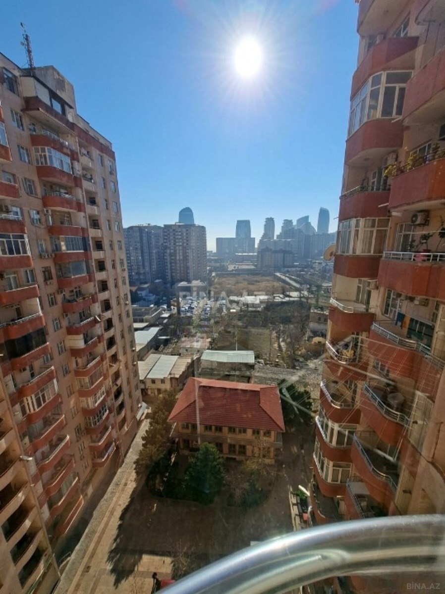 4 otaqlı Yeni tikili, Şah İsmayıl Xətai m., Bakı