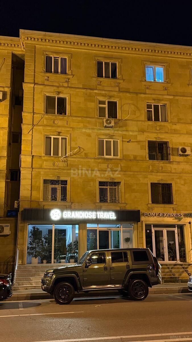 3 otaqlı Köhnə tikili, Gənclik m., Bakı
