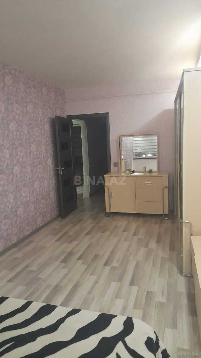 4 otaqlı Köhnə tikili, Yeni Günəşli q., Bakı