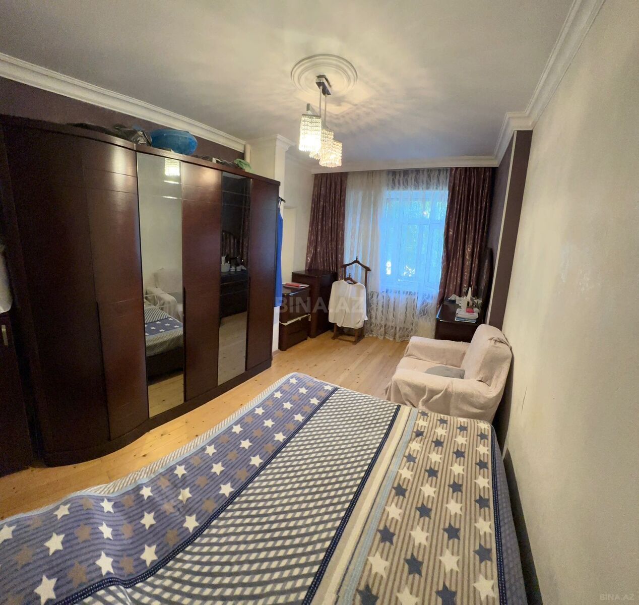 3 otaqlı Köhnə tikili, Xalqlar Dostluğu m., Bakı