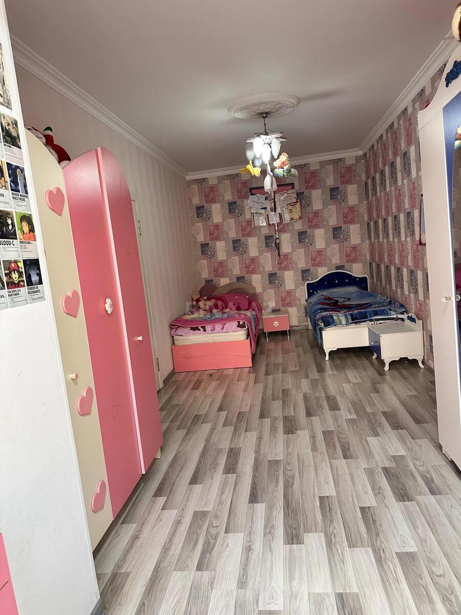 4 otaqlı Köhnə tikili, Bakıxanov q., Bakı