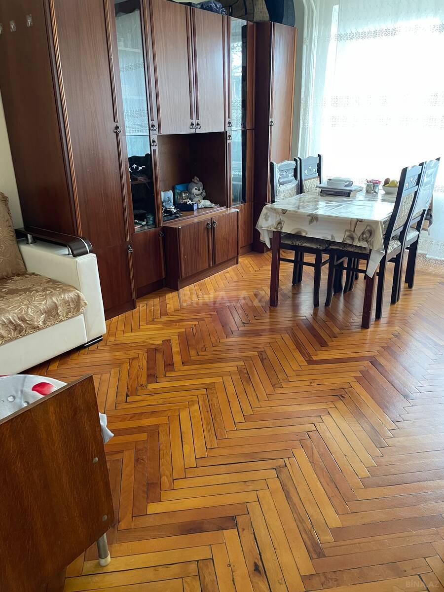 2 otaqlı Köhnə tikili, Elmlər Akademiyası m., Bakı