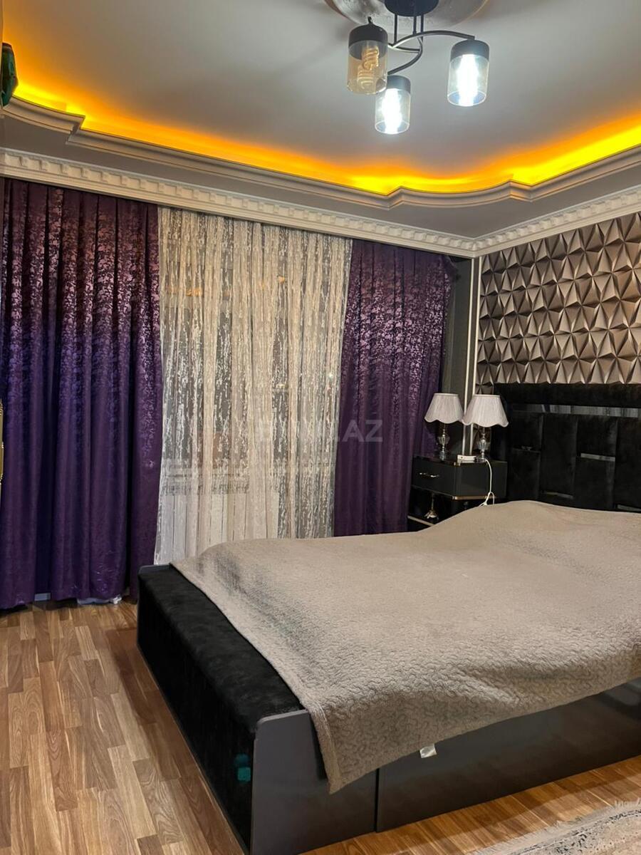 4 otaqlı Köhnə tikili, Xalqlar Dostluğu m., Bakı