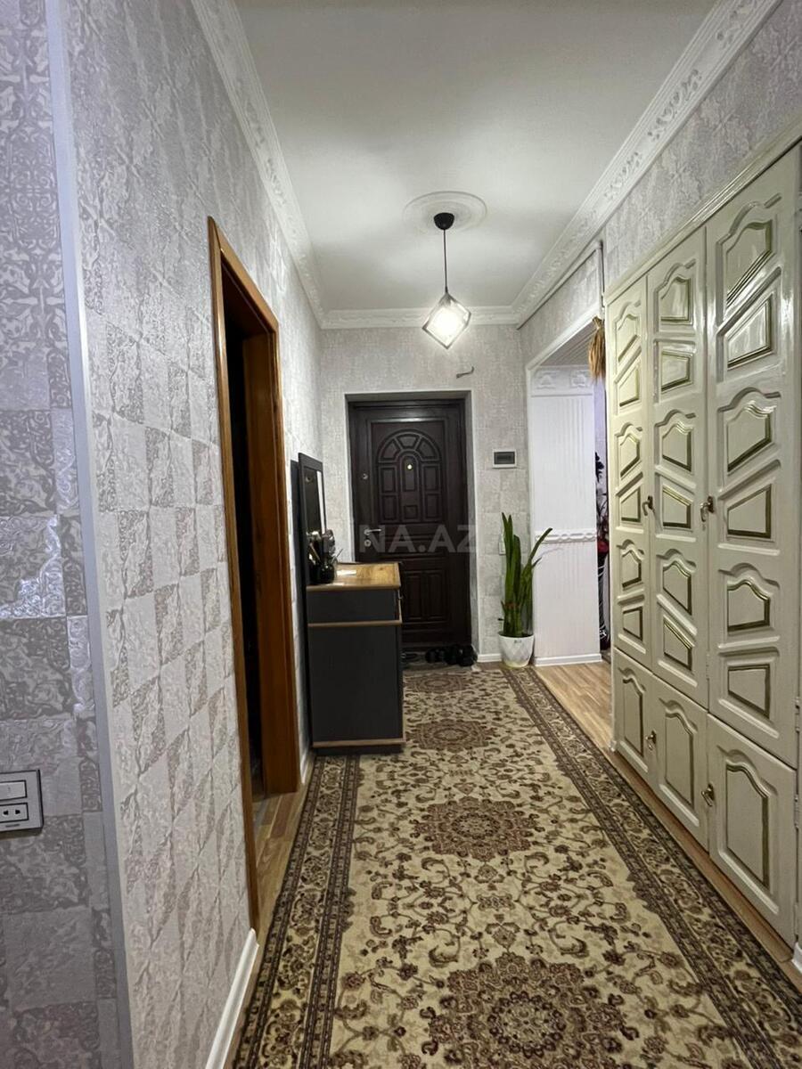 4 otaqlı Köhnə tikili, Xalqlar Dostluğu m., Bakı
