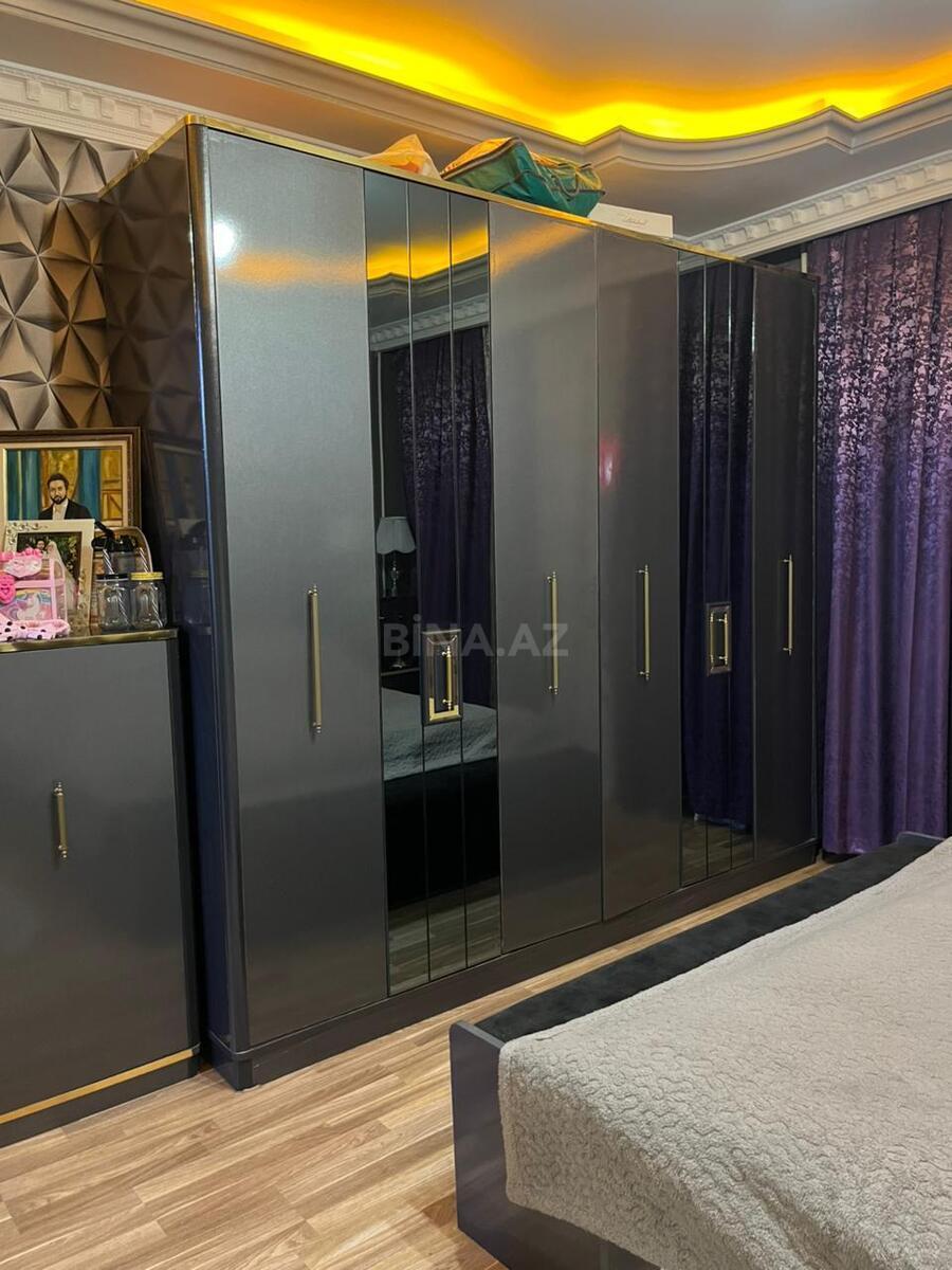 4 otaqlı Köhnə tikili, Xalqlar Dostluğu m., Bakı