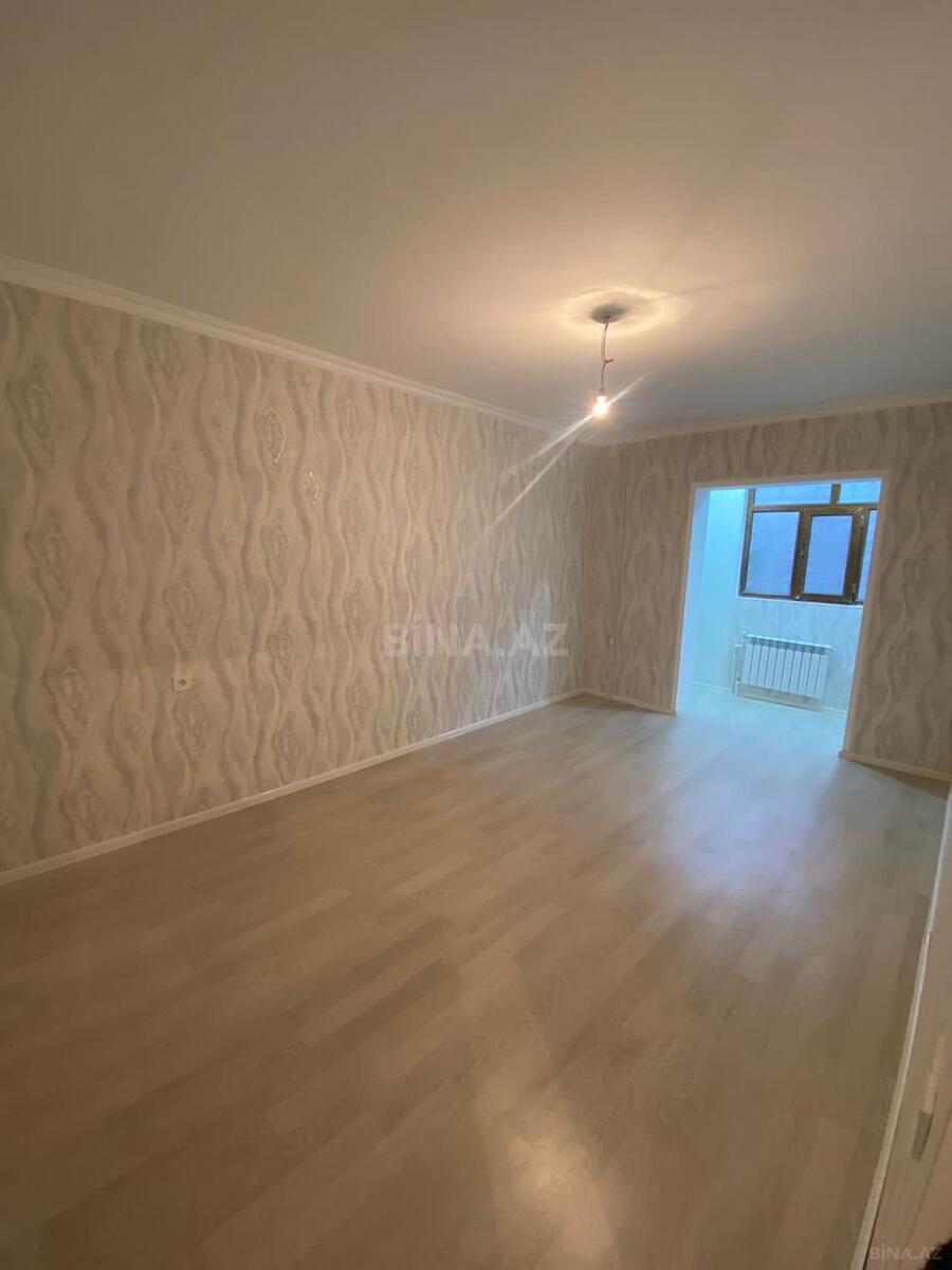3 otaqlı Köhnə tikili, Xalqlar Dostluğu m., Bakı