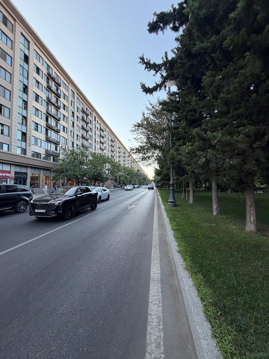 3 otaqlı Köhnə tikili, Gənclik m., Bakı