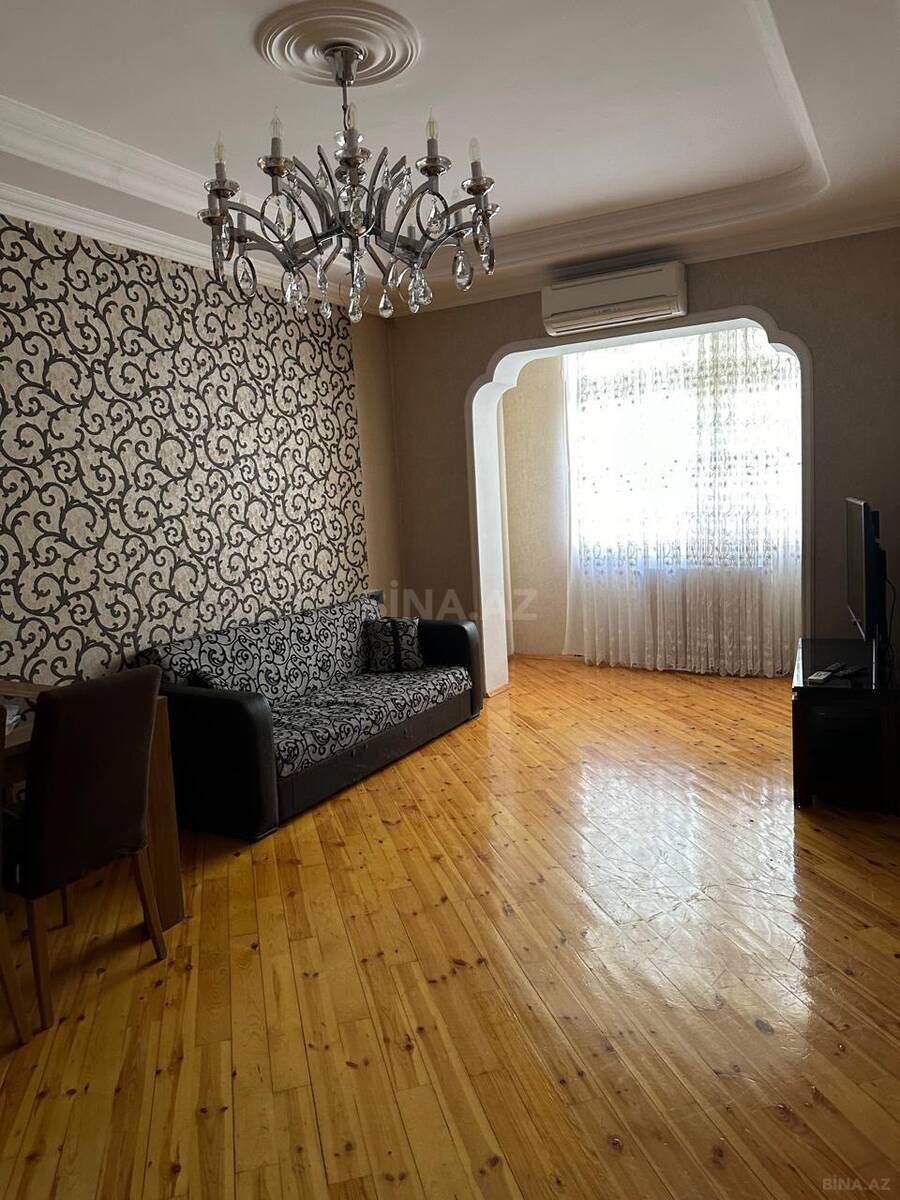 4 otaqlı Köhnə tikili, İnşaatçılar m., Bakı