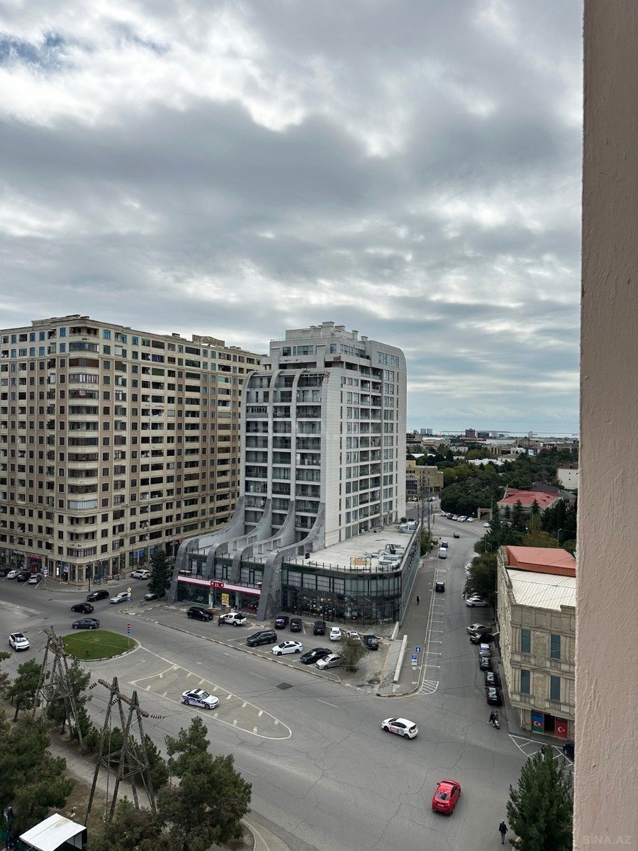 3 otaqlı Yeni tikili, Qara Qarayev m., Bakı