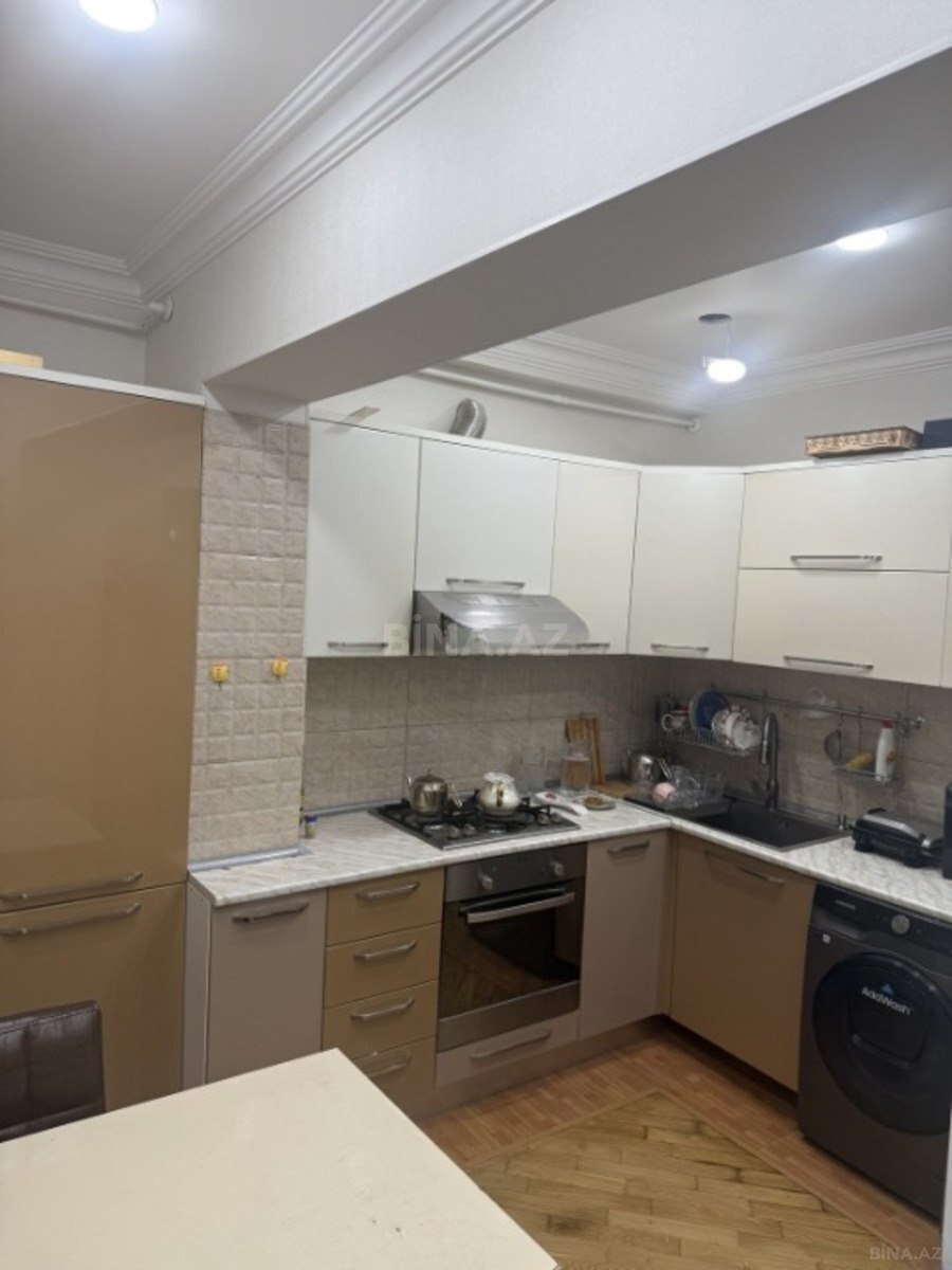 3 otaqlı Köhnə tikili, Nəsimi m., Bakı