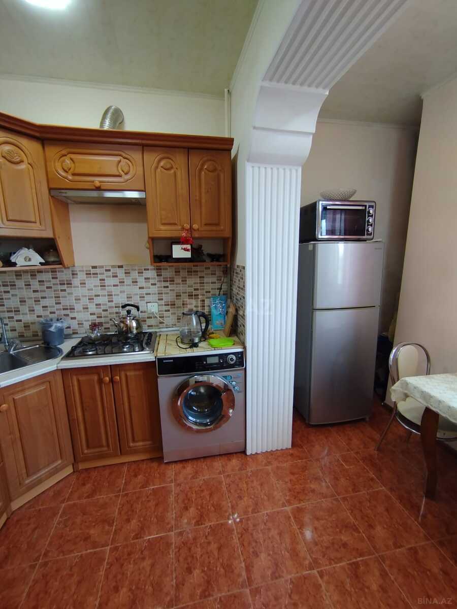 4 otaqlı Köhnə tikili, İnşaatçılar m., Bakı
