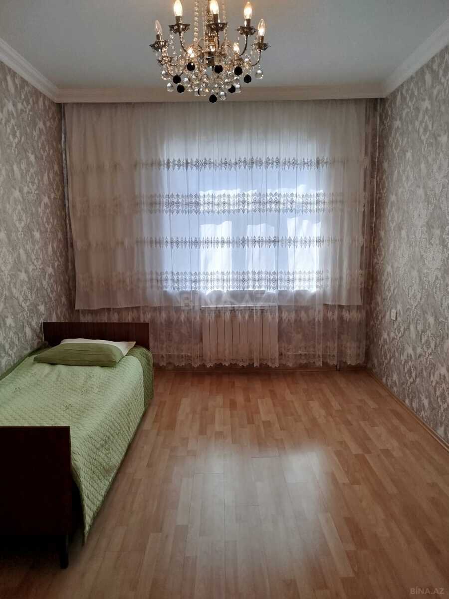 4 otaqlı Köhnə tikili, İnşaatçılar m., Bakı
