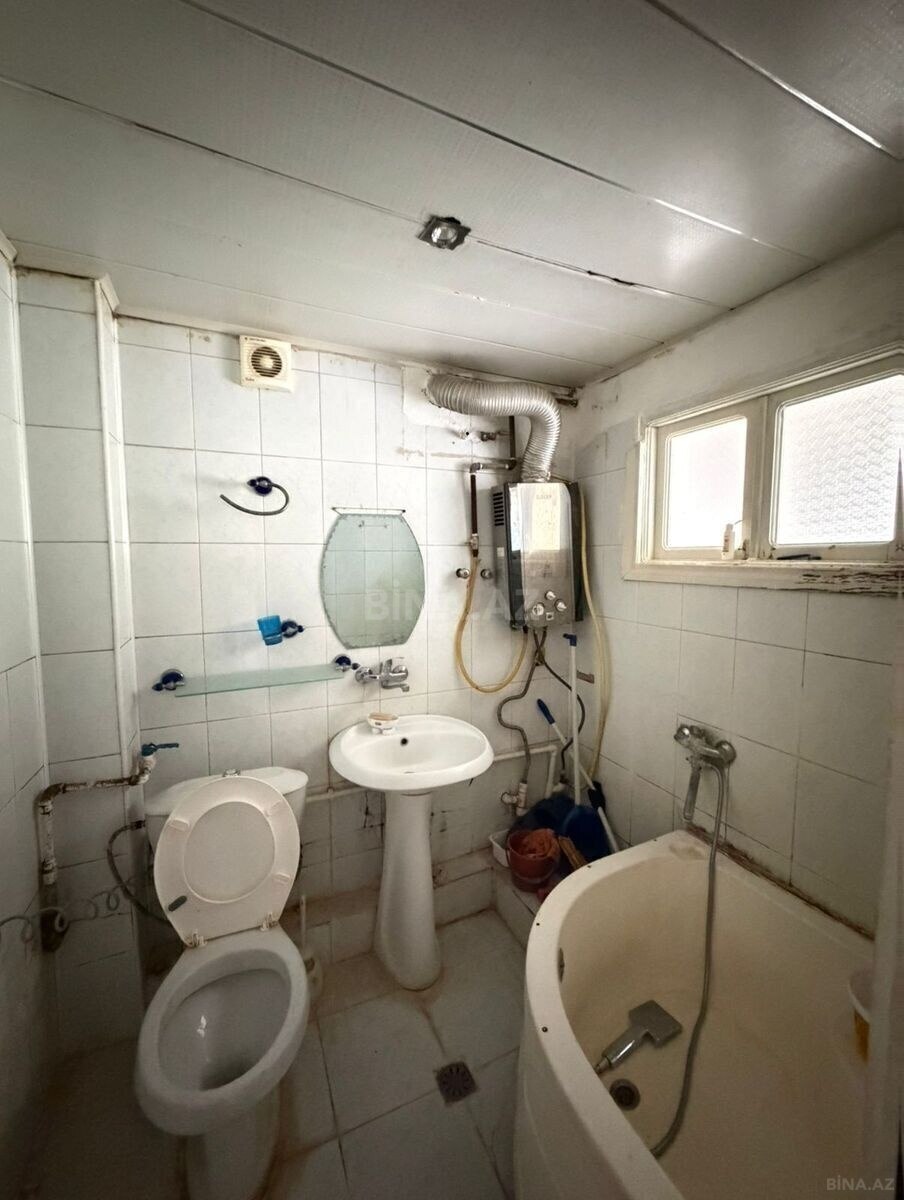 2 otaqlı Köhnə tikili, Neftçilər m., Bakı