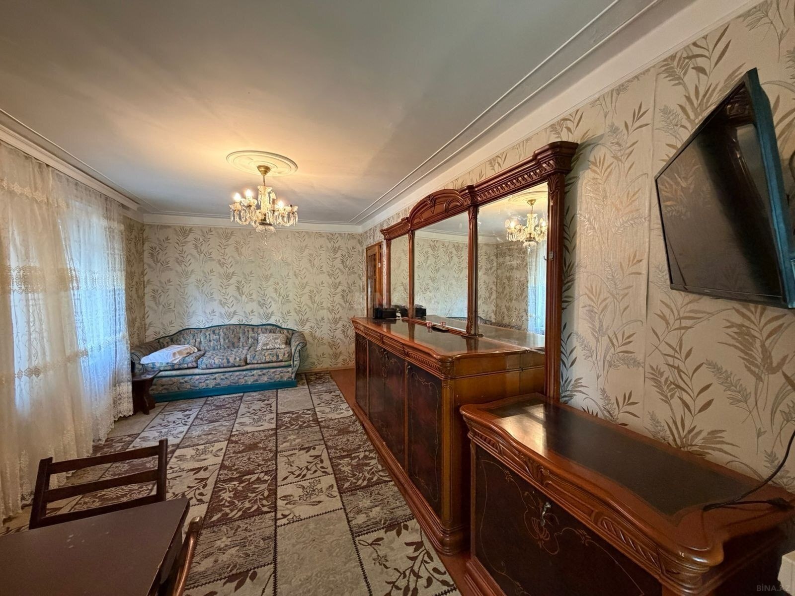 2 otaqlı Köhnə tikili, Neftçilər m., Bakı