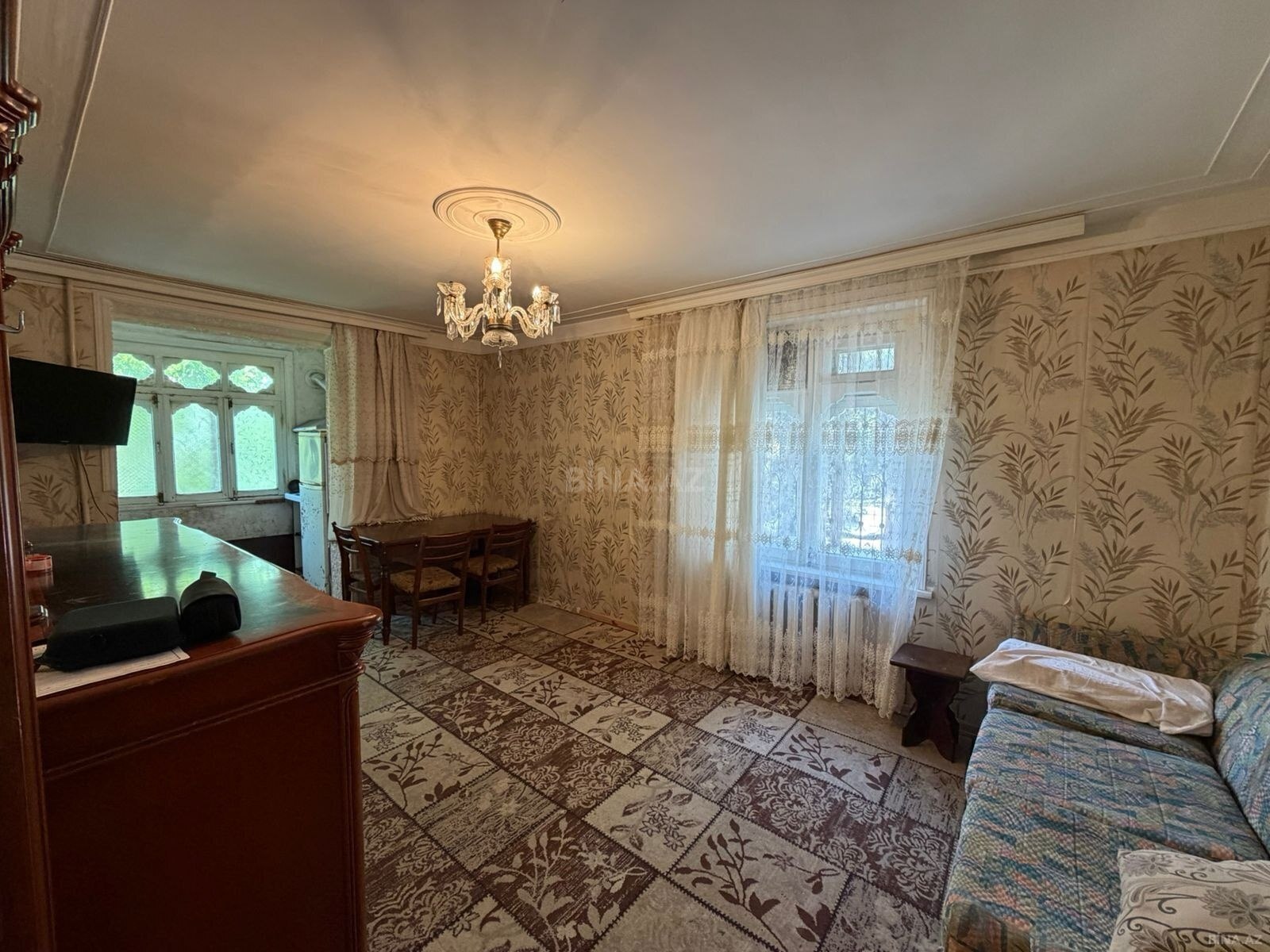 2 otaqlı Köhnə tikili, Neftçilər m., Bakı