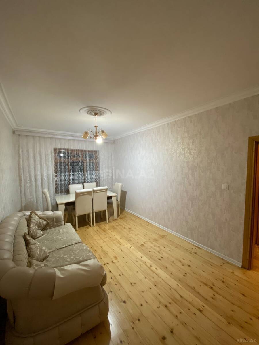 3 otaqlı Köhnə tikili, Qaraçuxur q., Bakı