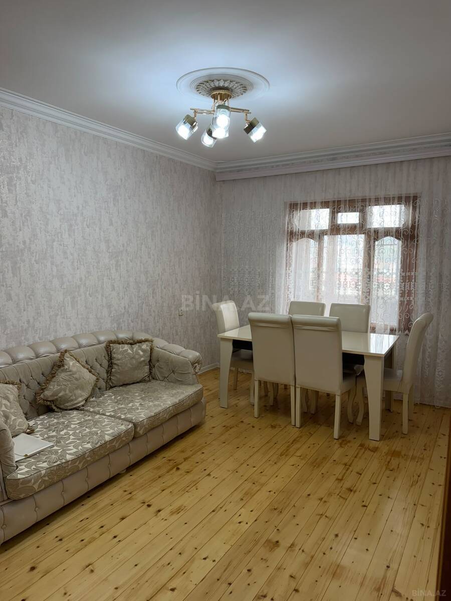 3 otaqlı Köhnə tikili, Qaraçuxur q., Bakı