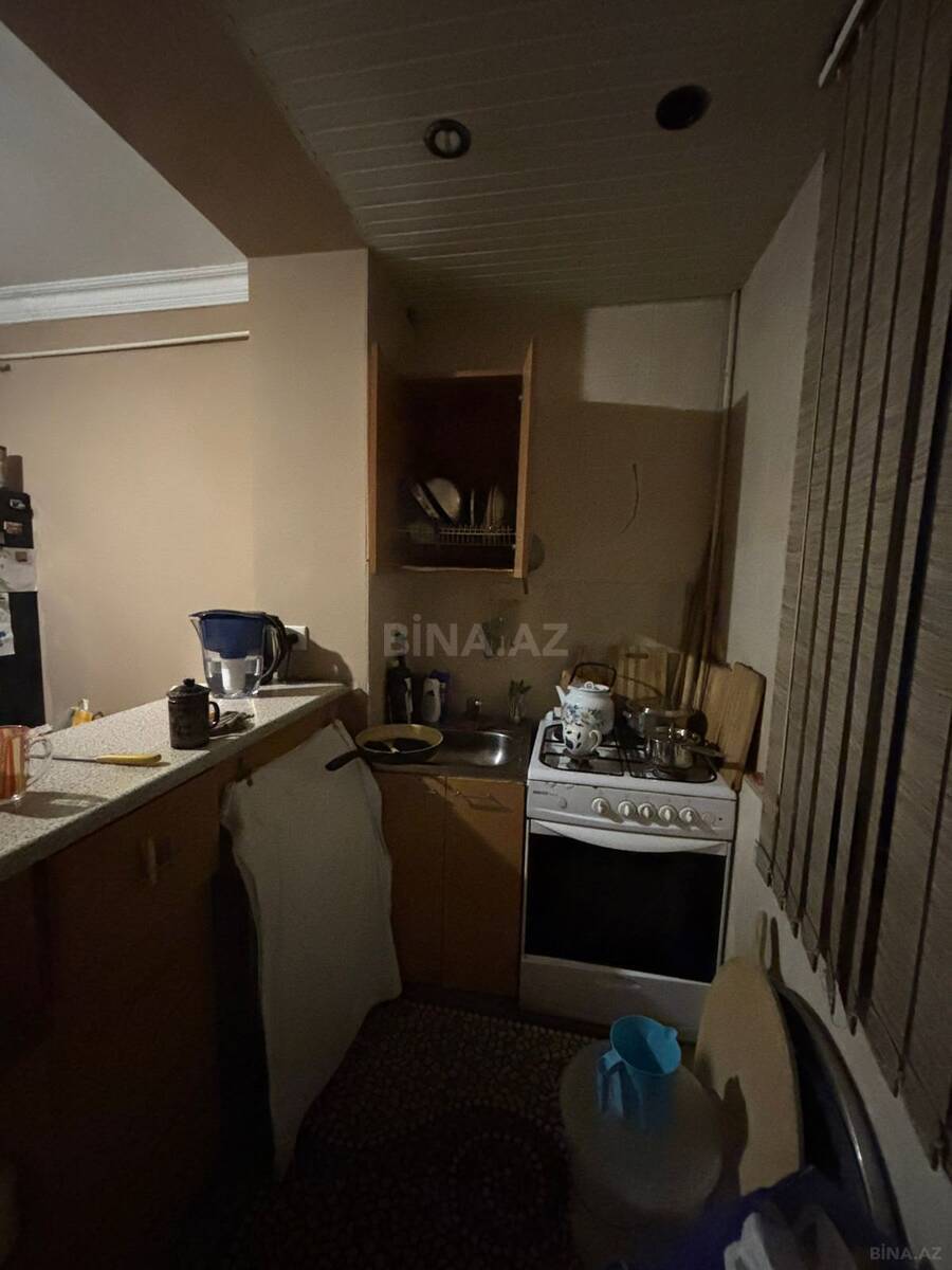 3 otaqlı Köhnə tikili, Həzi Aslanov m., Bakı