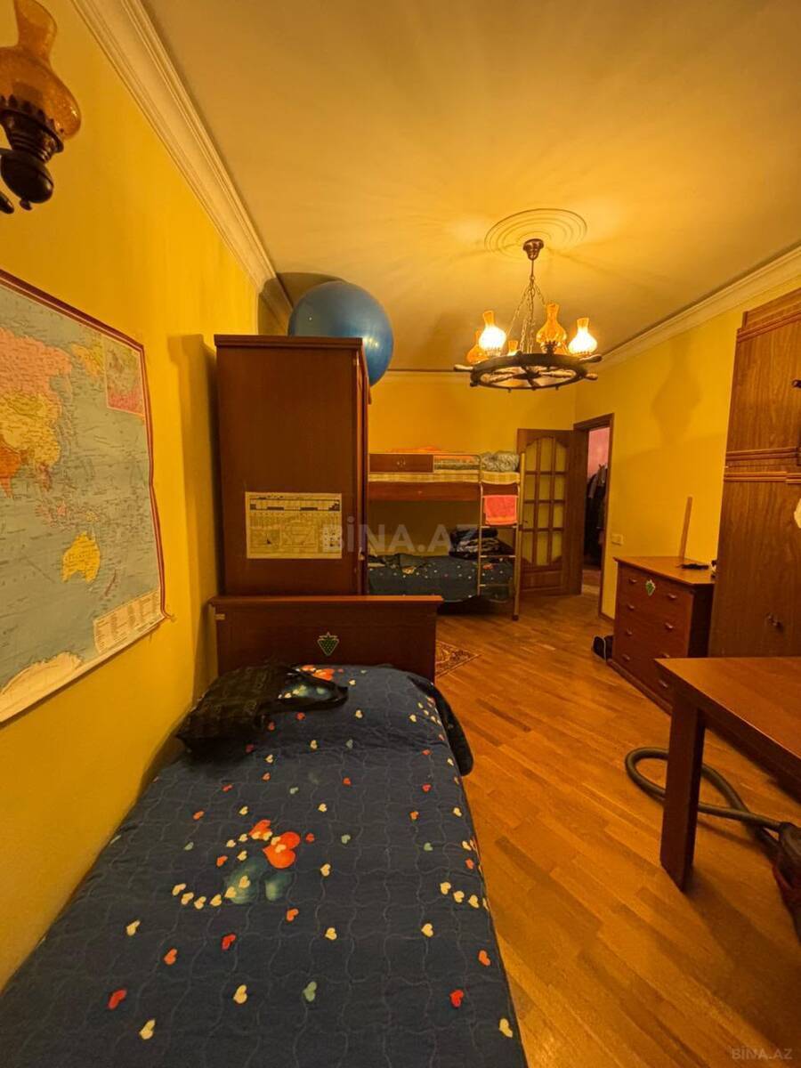 3 otaqlı Köhnə tikili, Həzi Aslanov m., Bakı