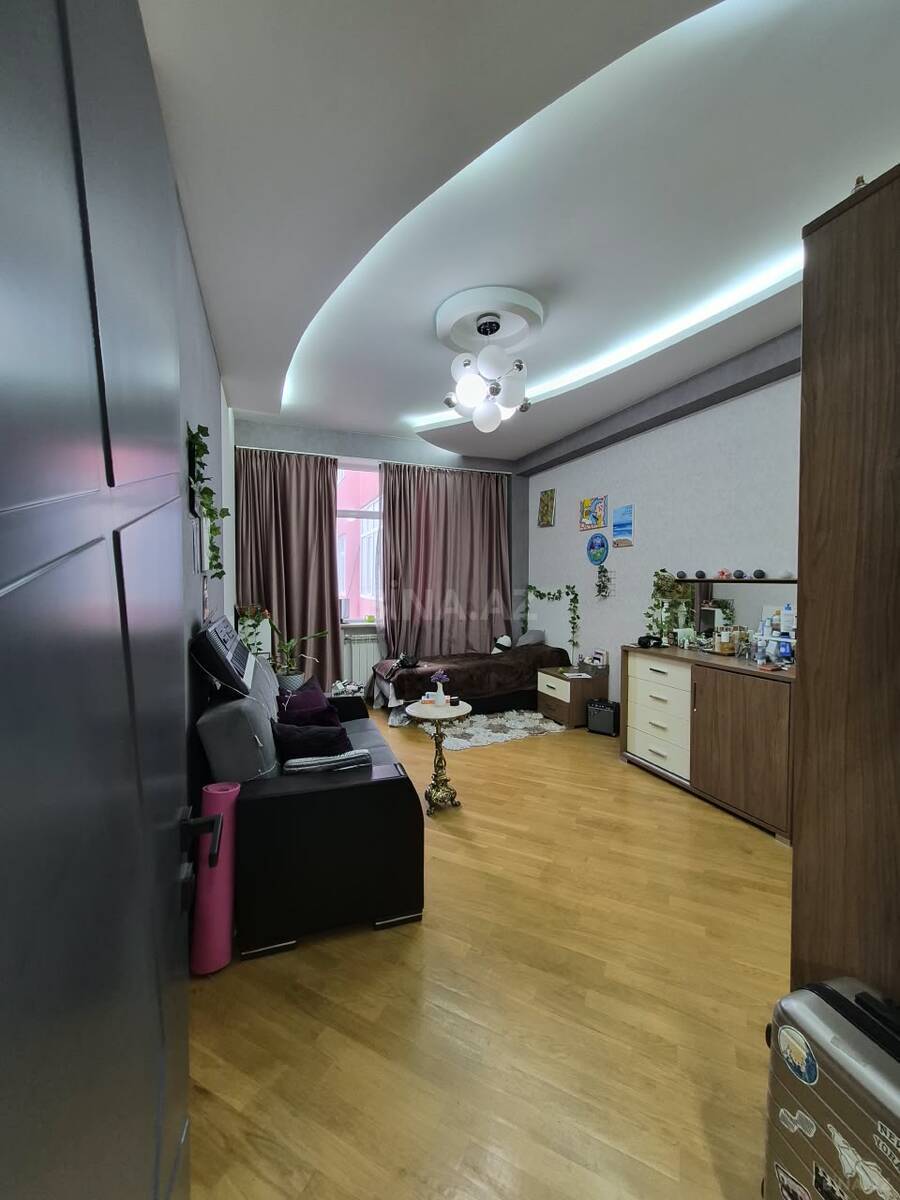 3 otaqlı Yeni tikili, İnşaatçılar m., Bakı