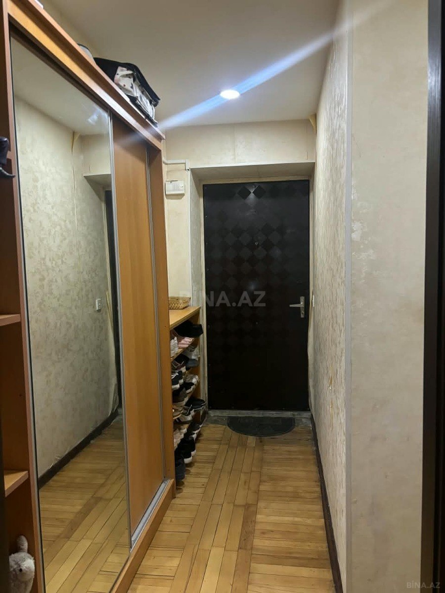 2 otaqlı Köhnə tikili, İnşaatçılar m., Bakı