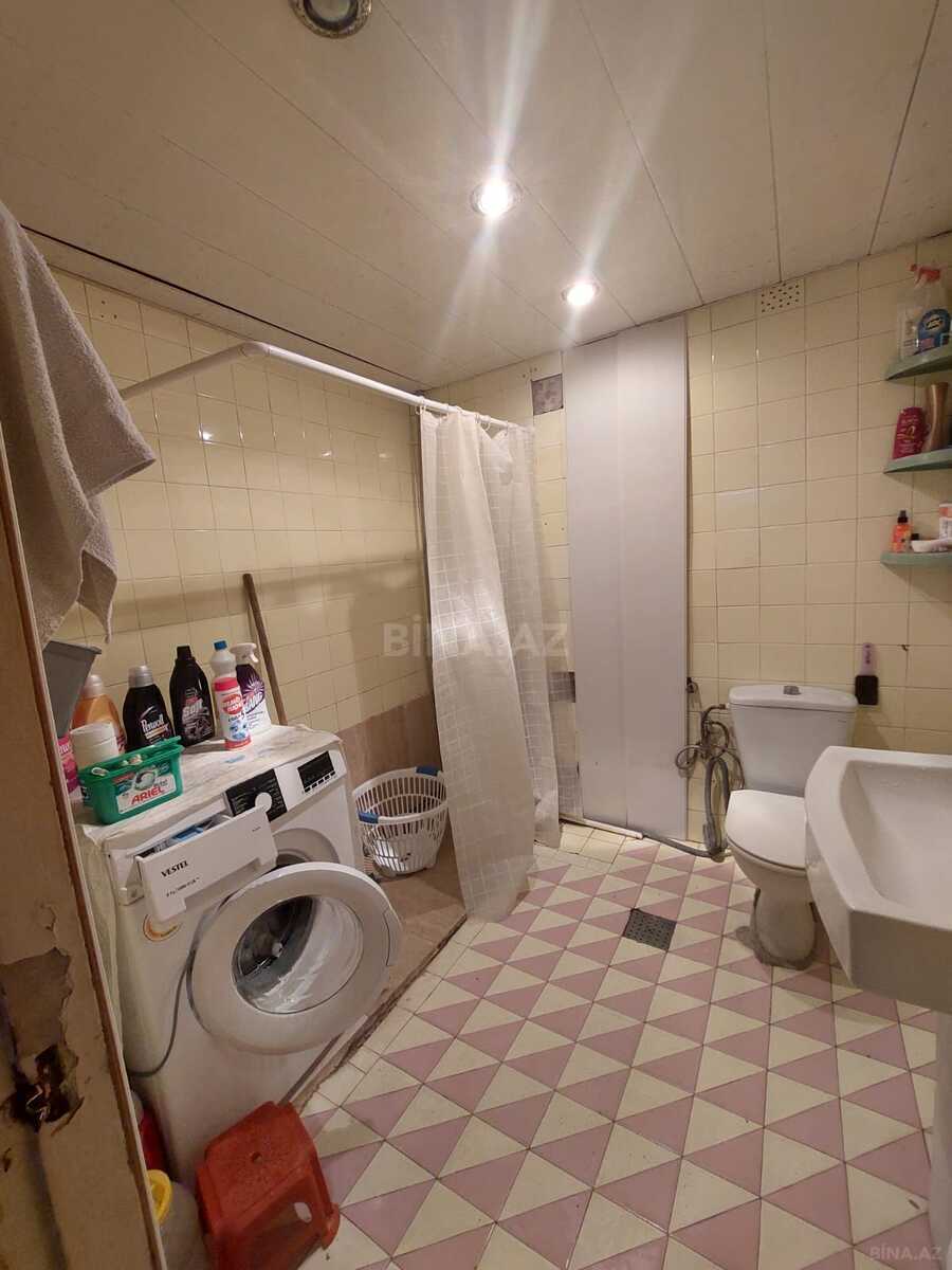 3 otaqlı Köhnə tikili, Memar Əcəmi m., Bakı