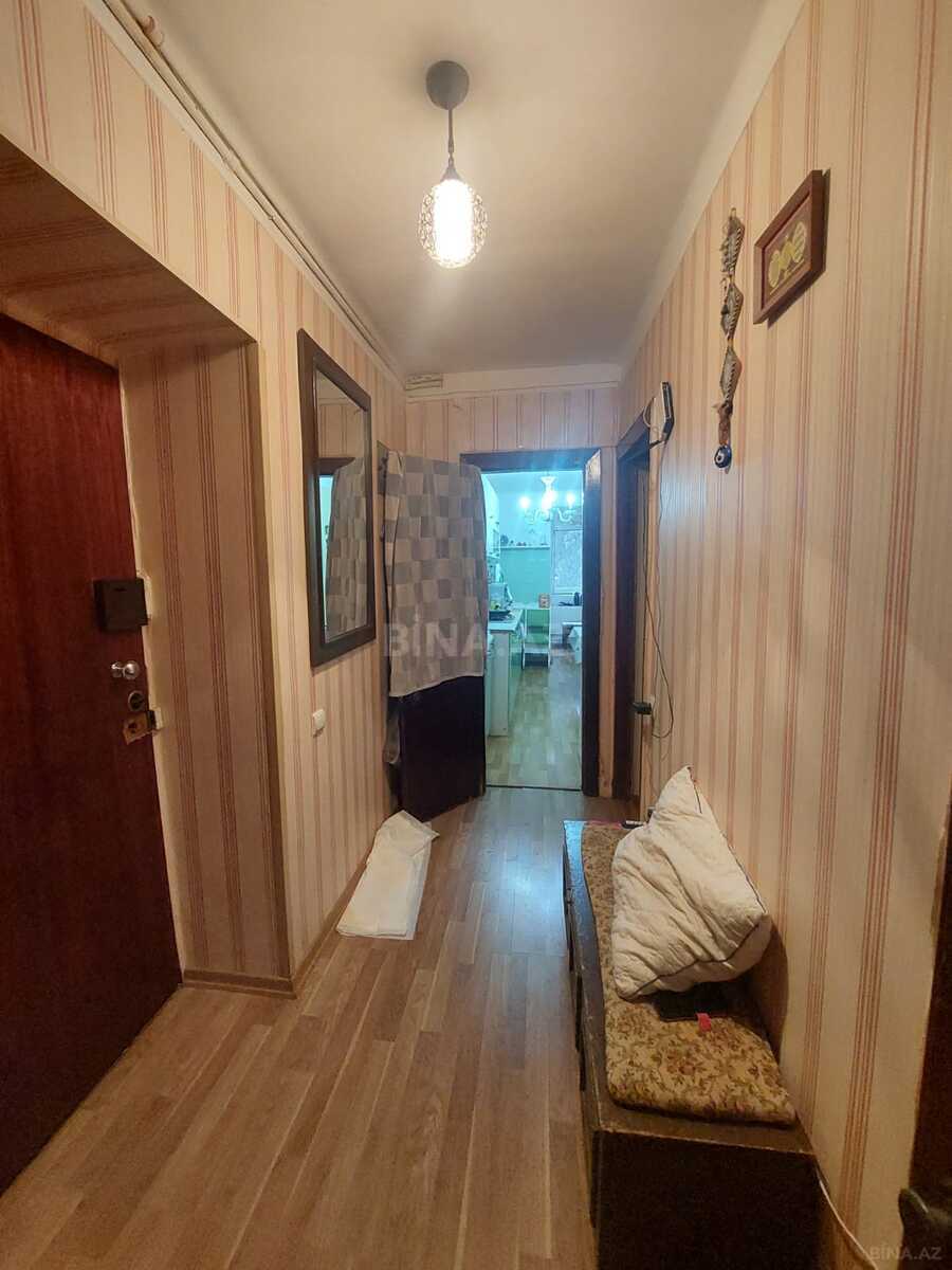3 otaqlı Köhnə tikili, Memar Əcəmi m., Bakı