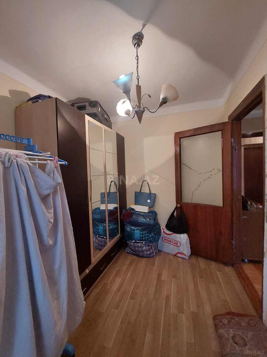 3 otaqlı Köhnə tikili, Memar Əcəmi m., Bakı