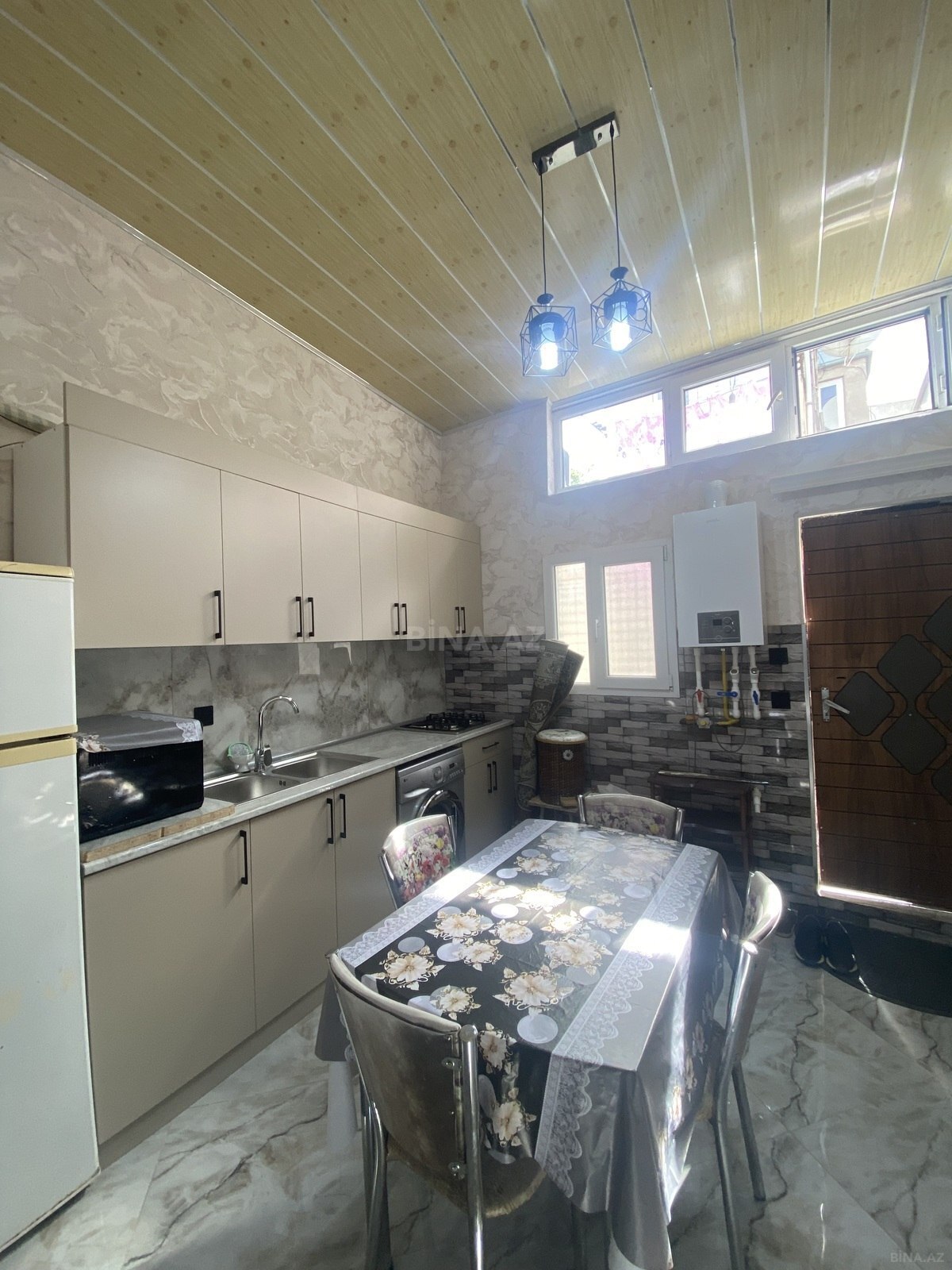 4 otaqlı Həyət evi/Bağ evi, Memar Əcəmi m., Bakı