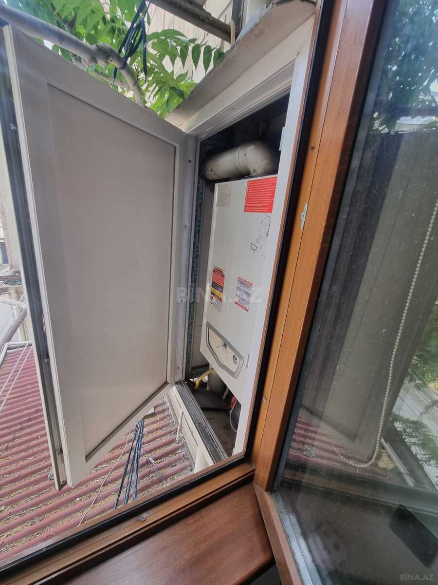 3 otaqlı Köhnə tikili, Şah İsmayıl Xətai m., Bakı