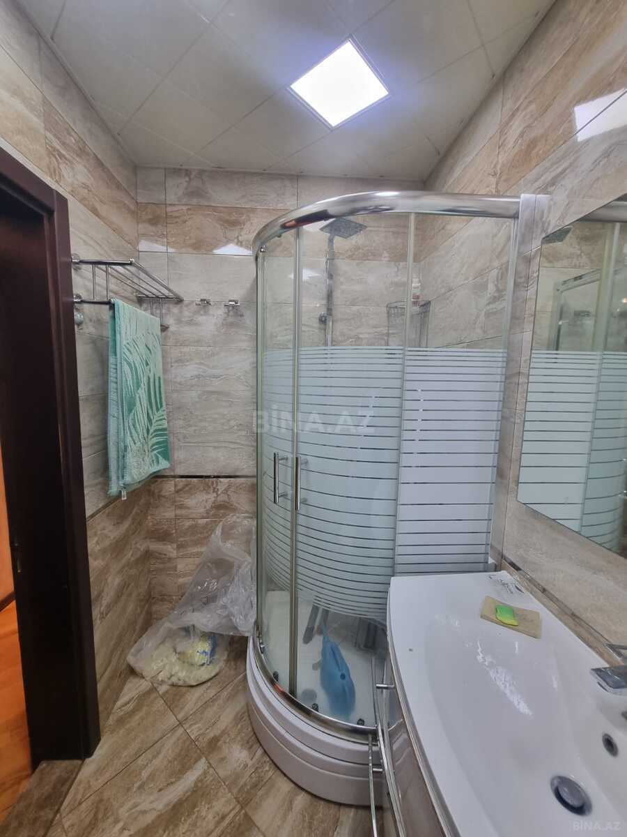 3 otaqlı Köhnə tikili, Şah İsmayıl Xətai m., Bakı