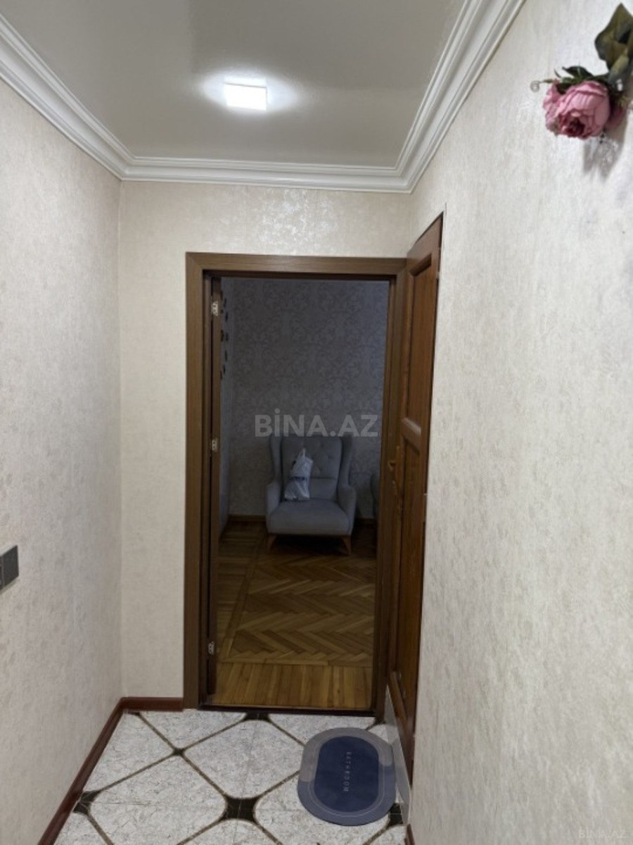 2 otaqlı Köhnə tikili, Elmlər Akademiyası m., Bakı