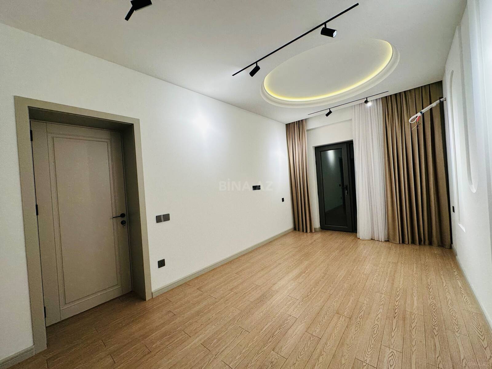 3 otaqlı Yeni tikili, 28 May m., Bakı