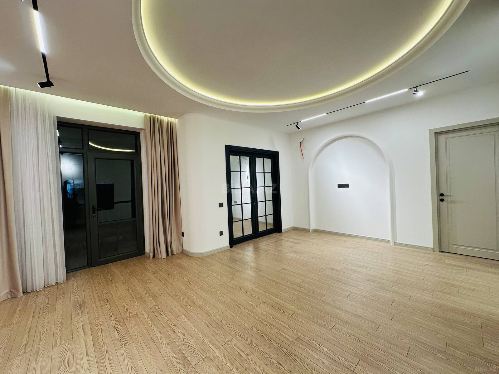 3 otaqlı Yeni tikili, 28 May m., Bakı