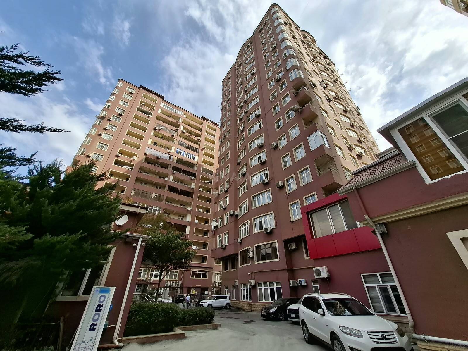 2 otaqlı Yeni tikili, 8-ci mikrorayon q., Bakı